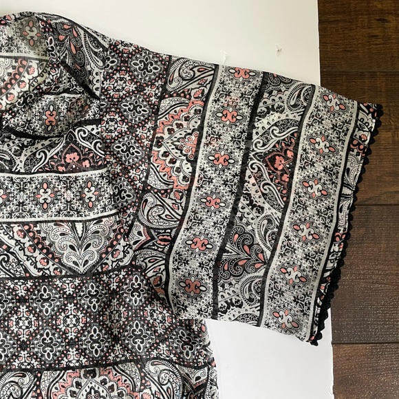 Mudd Women's Paisley Sheer Top Shirt Medium Y2K Black Soft Rose Boho Festival - Picture 7 of 16